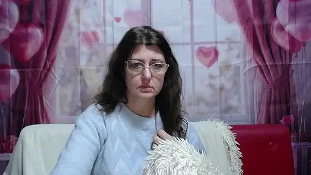 Snapshot of RoseHille chatting on February 5, 2026, 3:08 pm RoseHille online show from February 5, 2026, 3:08 pm