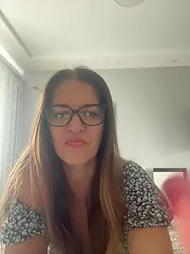 Milana8263 online show from May 10, 2026, 7:12 am