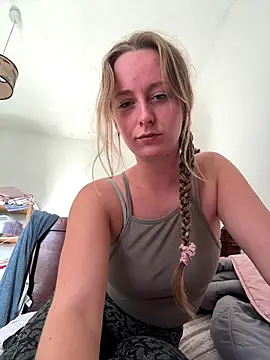 Snapshot of NaughtyAmore chatting on November 11, 2025, 12:55 pm NaughtyAmore online show from November 11, 2025, 12:55 pm