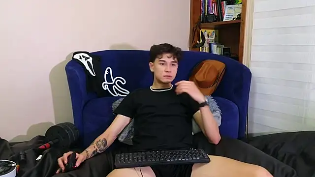 Derekswan online show from June 24, 2026, 12:31 am