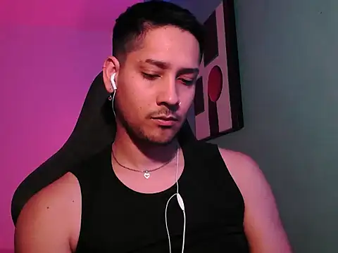 Abruptoinusual online show from November 18, 2025, 10:34 pm