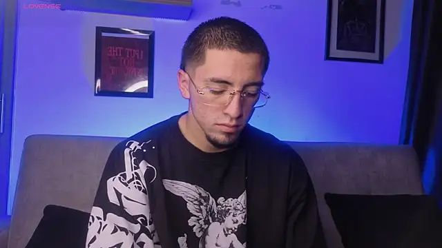 AresMassimoX online show from February 10, 2026, 6:07 pm