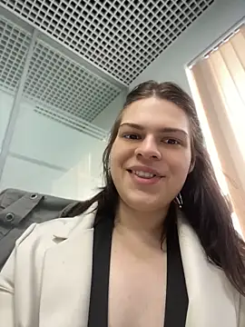Snapshot of Dona_Mafia chatting on May 5, 2026, 11:08 pm Dona Mafia online show from May 5, 2026, 11:08 pm
