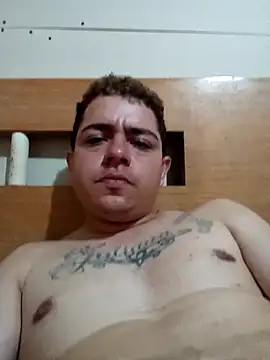 Snapshot of CoupleTop chatting on November 18, 2025, 6:06 am CoupleTop online show from November 18, 2025, 6:06 am