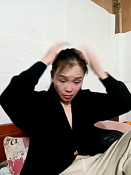 Snapshot of Feeling-hot chatting on December 2, 2025, 4:41 pm Feeling-hot online show from December 2, 2025, 4:41 pm