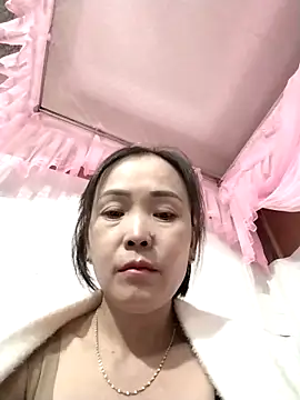 Snapshot of Feeling-hot chatting on November 27, 2025, 8:04 am Feeling-hot online show from November 27, 2025, 8:04 am