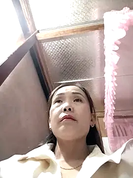 Snapshot of Feeling-hot chatting on November 29, 2025, 11:21 am Feeling-hot online show from November 29, 2025, 11:21 am