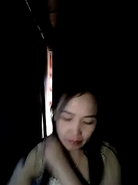 Snapshot of Feeling-hot chatting on December 15, 2025, 8:20 am Feeling-hot online show from December 15, 2025, 8:20 am