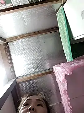 Snapshot of Feeling-hot chatting on December 15, 2025, 8:25 pm Feeling-hot online show from December 15, 2025, 8:25 pm