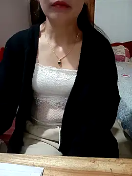 Snapshot of Feeling-hot chatting on December 21, 2025, 2:46 am Feeling-hot online show from December 21, 2025, 2:46 am