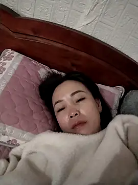 Snapshot of Feeling-hot chatting on February 8, 2026, 1:03 am Feeling-hot online show from February 8, 2026, 1:03 am