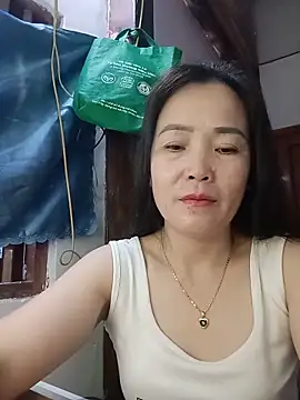 Feeling-hot online show from May 26, 2026, 3:15 am