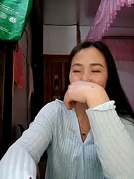 Feeling-hot online show from May 11, 2026, 2:45 pm