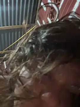 Snapshot of diamore3377 chatting on April 9, 2026, 6:19 am diamore3377 online show from April 9, 2026, 6:19 am