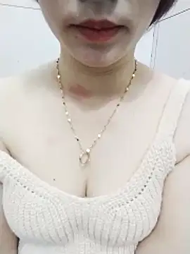 Snapshot of Swan-white123 chatting on February 23, 2026, 1:18 am Swan-white123 online show from February 23, 2026, 1:18 am