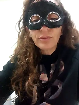 Snapshot of Giorgia13 chatting on November 14, 2025, 9:29 pm Giorgia13 online show from November 14, 2025, 9:29 pm