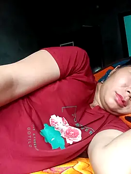 Snapshot of vangkt-cute chatting on April 10, 2026, 2:18 am vangkt-cute online show from April 10, 2026, 2:18 am