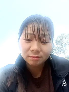 Snapshot of vangkt-cute chatting on February 21, 2026, 8:16 am vangkt-cute online show from February 21, 2026, 8:16 am