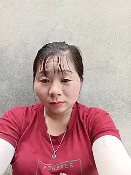 vangkt-cute online show from May 17, 2026, 2:22 am