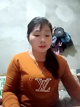 Snapshot of vangkt-cute chatting on March 7, 2026, 6:57 pm vangkt-cute online show from March 7, 2026, 6:57 pm