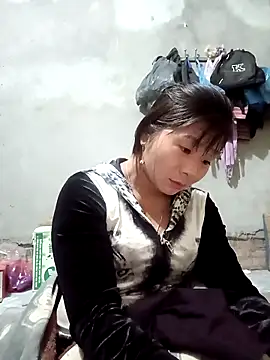 Snapshot of vangkt-cute chatting on March 9, 2026, 8:18 am vangkt-cute online show from March 9, 2026, 8:18 am