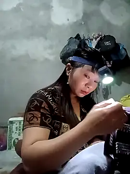 Snapshot of vangkt-cute chatting on March 11, 2026, 7:19 pm vangkt-cute online show from March 11, 2026, 7:19 pm