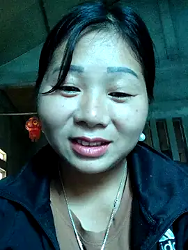 vangkt-cute online show from November 11, 2025, 5:24 am