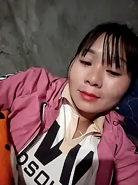 Snapshot of vangkt-cute chatting on February 5, 2026, 1:18 pm vangkt-cute online show from February 5, 2026, 1:18 pm