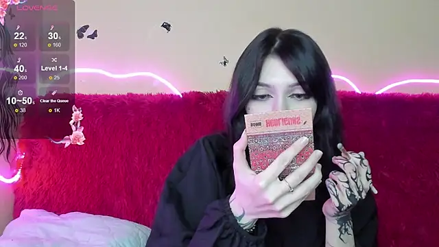 EmmaDarkk online show from December 18, 2025, 3:38 pm