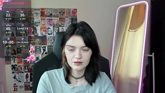 EmmaDarkk online show from November 13, 2025, 7:34 am