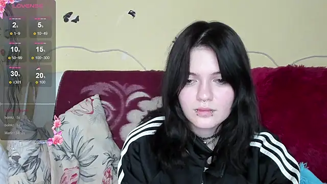 EmmaDarkk online show from December 19, 2025, 8:44 pm