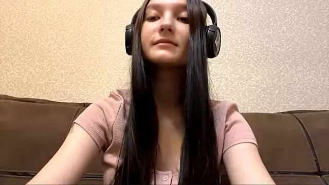 AurorAurora online show from November 26, 2025, 8:36 am