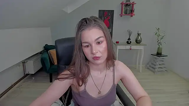 Snapshot of LouannaHart chatting on February 3, 2026, 5:27 am LouannaHart online show from February 3, 2026, 5:27 am