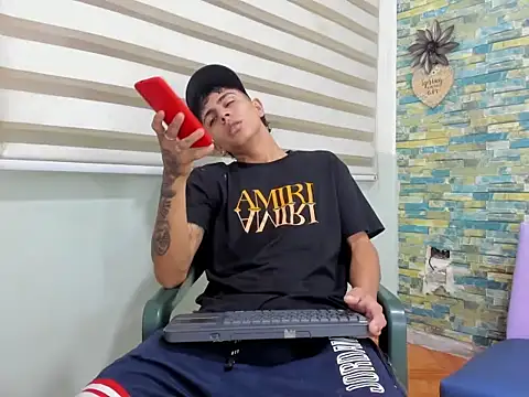 naughty boy Maicoll online show from November 14, 2025, 11:25 am