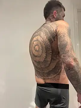 magicmichaell online show from November 17, 2025, 3:05 pm