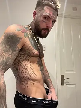 magicmichaell online show from November 22, 2025, 8:51 pm