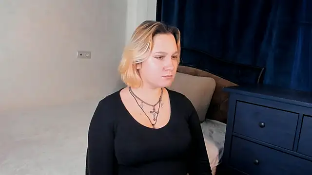 SecretVenom online show from November 18, 2025, 8:06 am