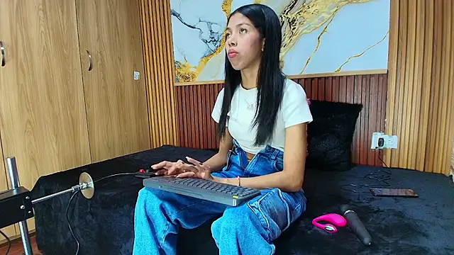 Snapshot of meliangels303av chatting on March 25, 2026, 3:17 am meliangels303av online show from March 25, 2026, 3:17 am