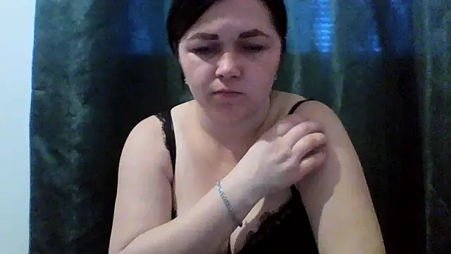 Vitalina282128 online show from April 14, 2026, 6:07 am