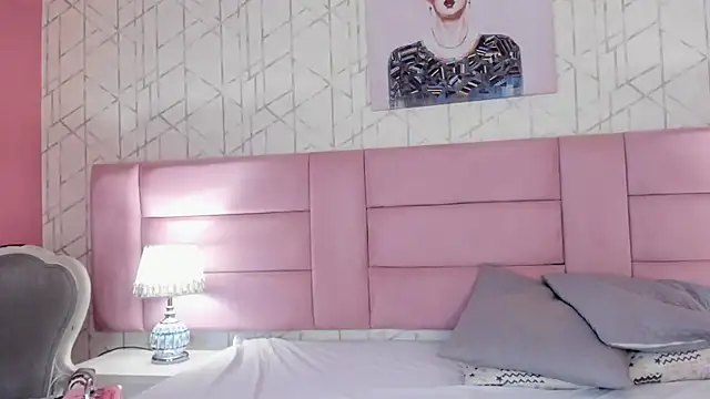 KiikiLovee online show from November 26, 2025, 4:34 am