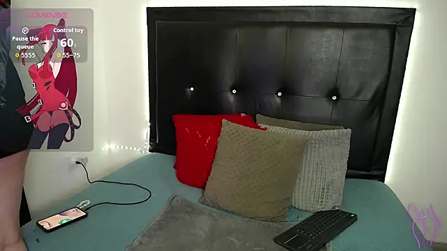 Snapshot of perla_stone_20 chatting on June 25, 2026, 7:30 pm perla stone 20 online show from June 25, 2026, 7:30 pm