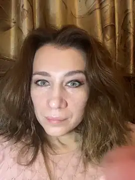 Snapshot of Amirana_hot chatting on November 13, 2025, 3:38 pm Amirana hot online show from November 13, 2025, 3:38 pm