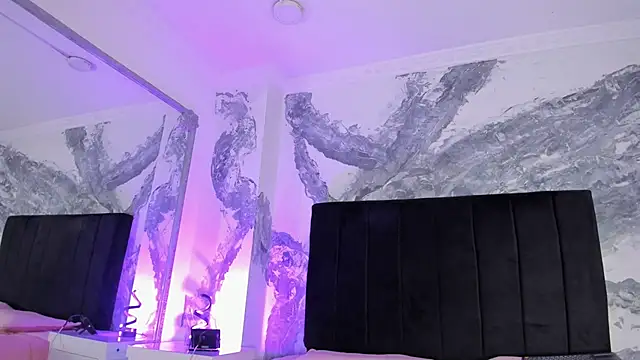 Snapshot of lilithDraven_ chatting on March 2, 2026, 4:13 am lilithDraven online show from March 2, 2026, 4:13 am