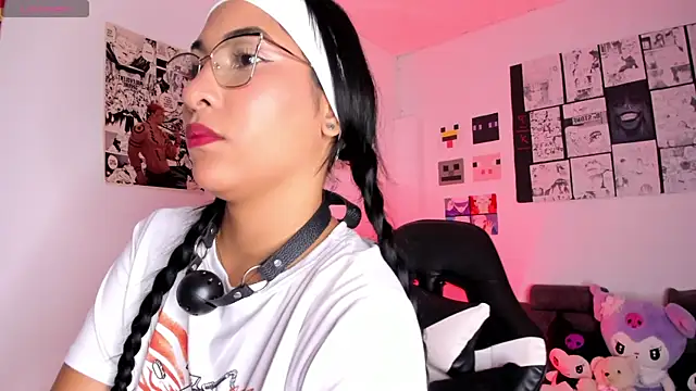 Snapshot of lilithDraven_ chatting on April 15, 2026, 10:54 pm lilithDraven online show from April 15, 2026, 10:54 pm