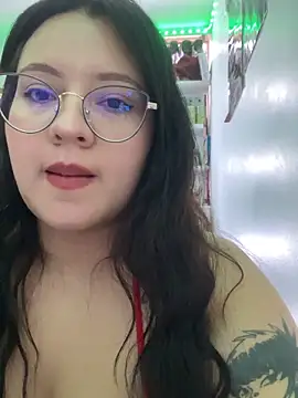 Snapshot of Just_danna chatting on February 4, 2026, 1:06 pm Just danna online show from February 4, 2026, 1:06 pm