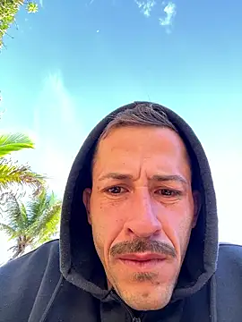 Lucasjandre online show from November 13, 2025, 10:08 am