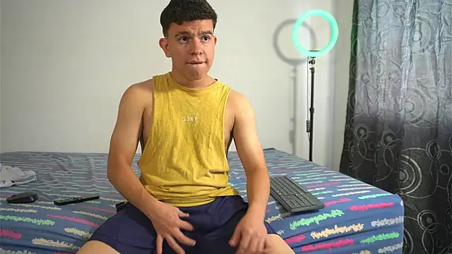 Max ethan5 online show from November 24, 2025, 2:06 pm