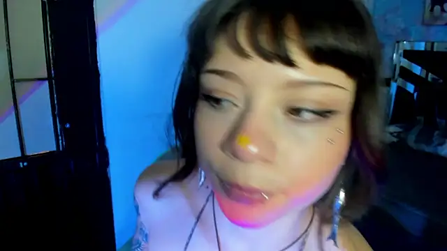 Snapshot of Anny-Bunny_ chatting on November 13, 2025, 9:51 pm Anny-Bunny online show from November 13, 2025, 9:51 pm