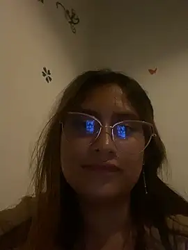 Snapshot of amatista_katzenn chatting on March 1, 2026, 12:43 am amatista katzenn online show from March 1, 2026, 12:43 am