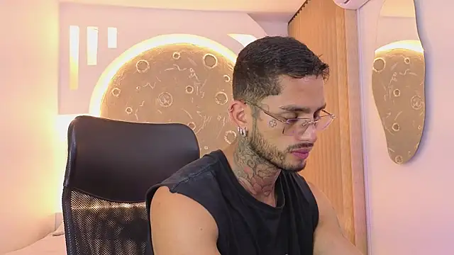 Snapshot of Alanrodgers chatting on June 18, 2026, 12:10 pm Alanrodgers online show from June 18, 2026, 12:10 pm